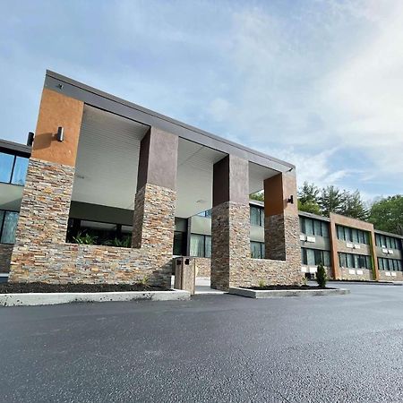 Wingate By Wyndham Lake George Bagian luar foto