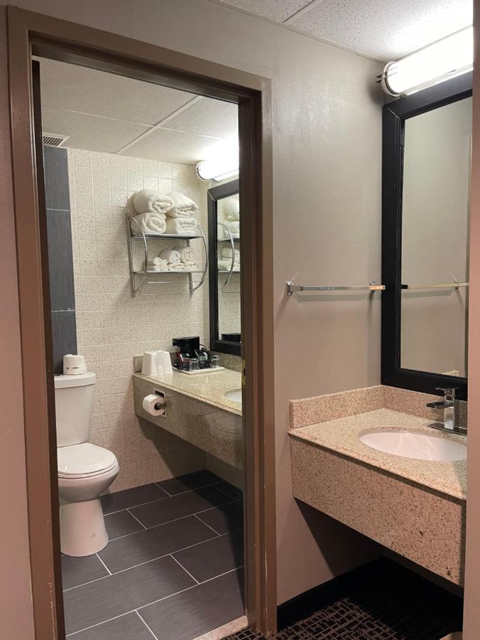 Wingate By Wyndham Lake George Bagian luar foto