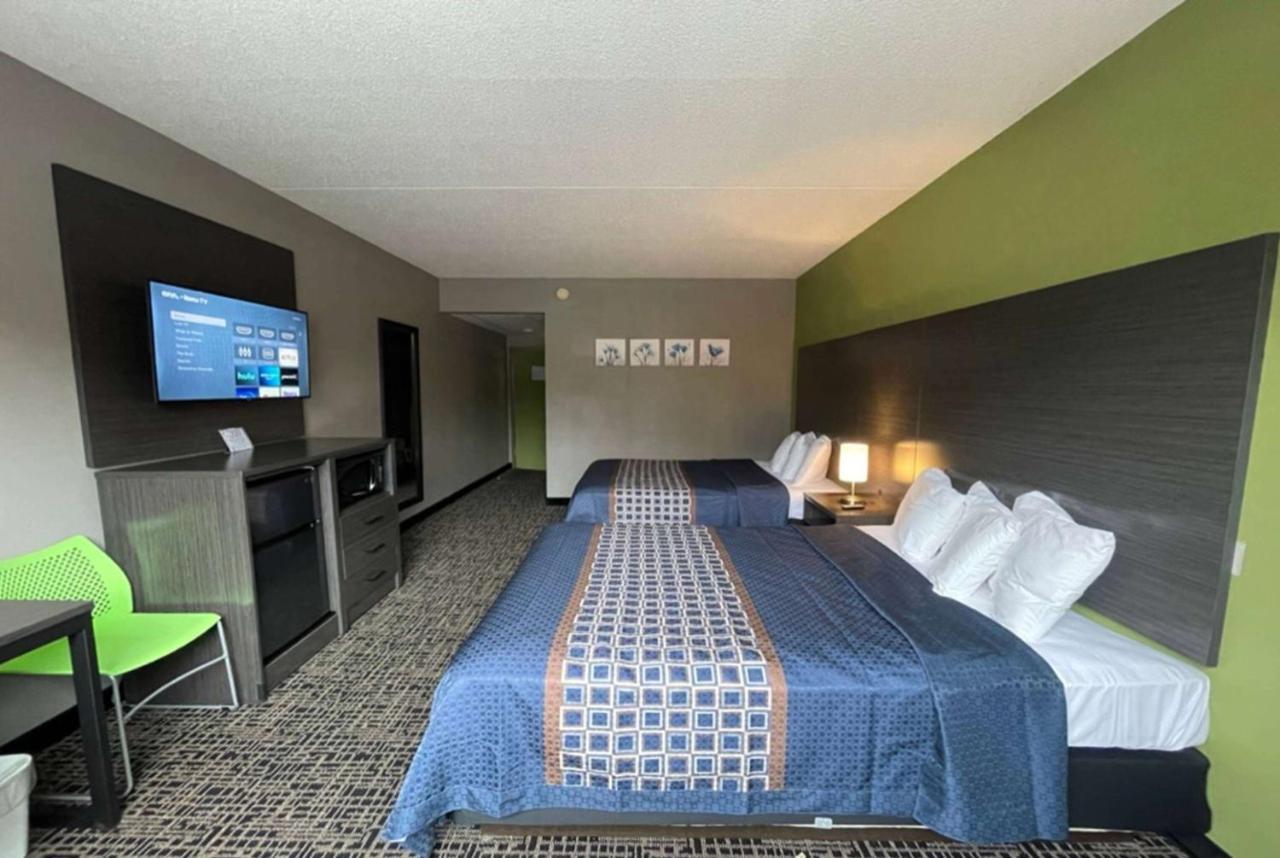 Wingate By Wyndham Lake George Bagian luar foto