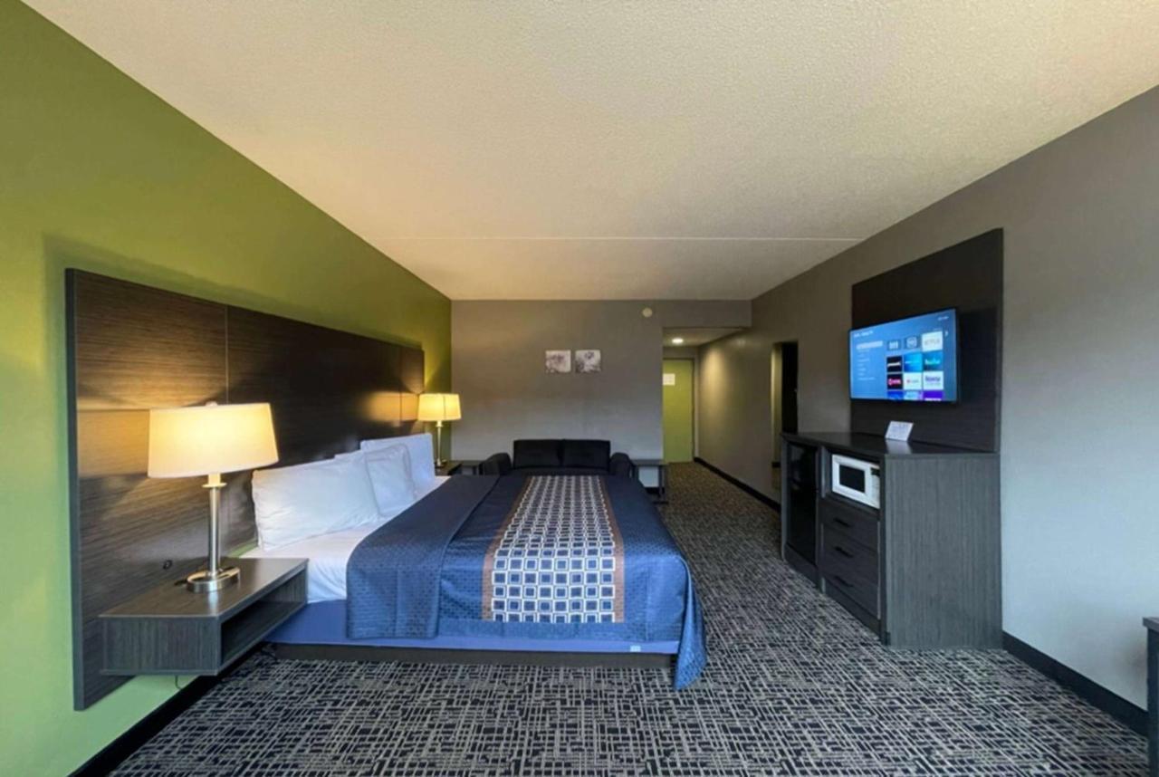 Wingate By Wyndham Lake George Bagian luar foto