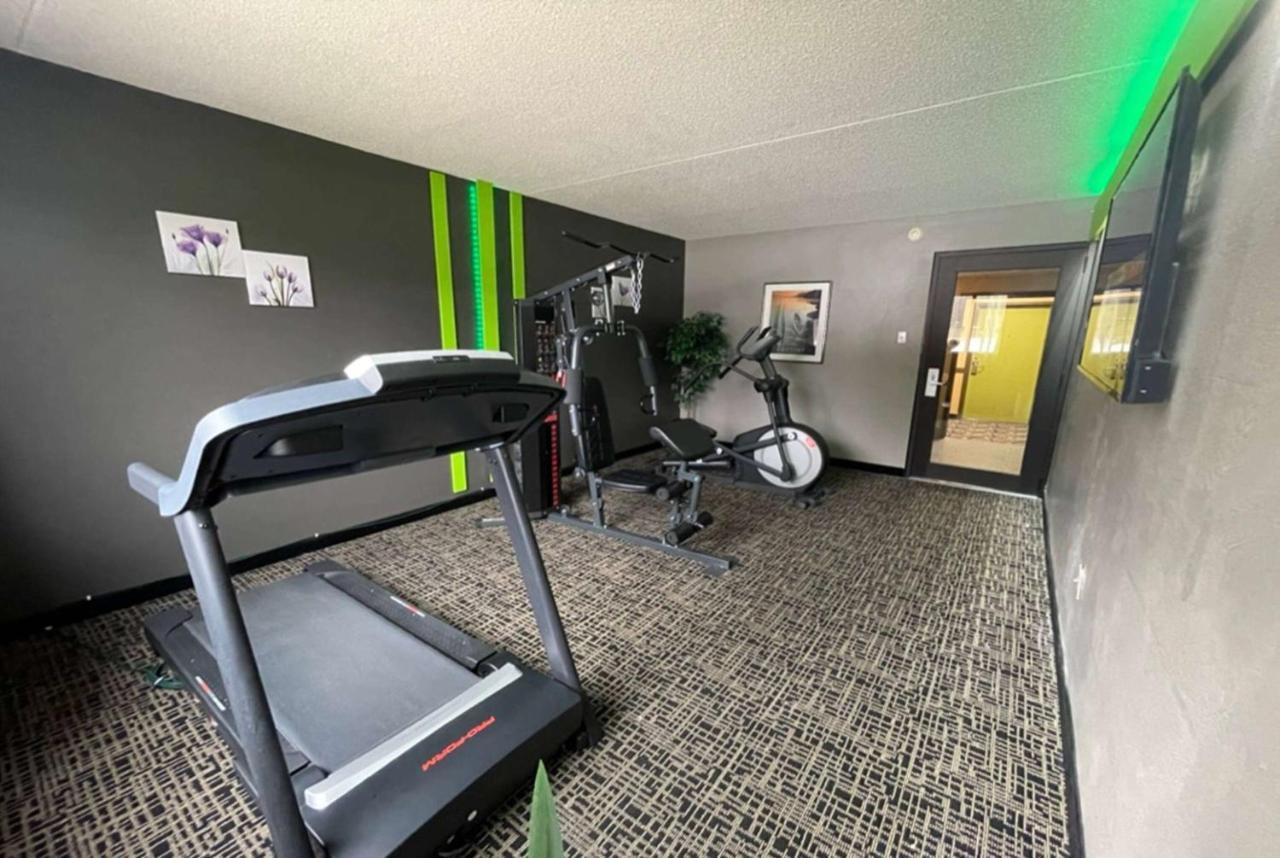 Wingate By Wyndham Lake George Bagian luar foto